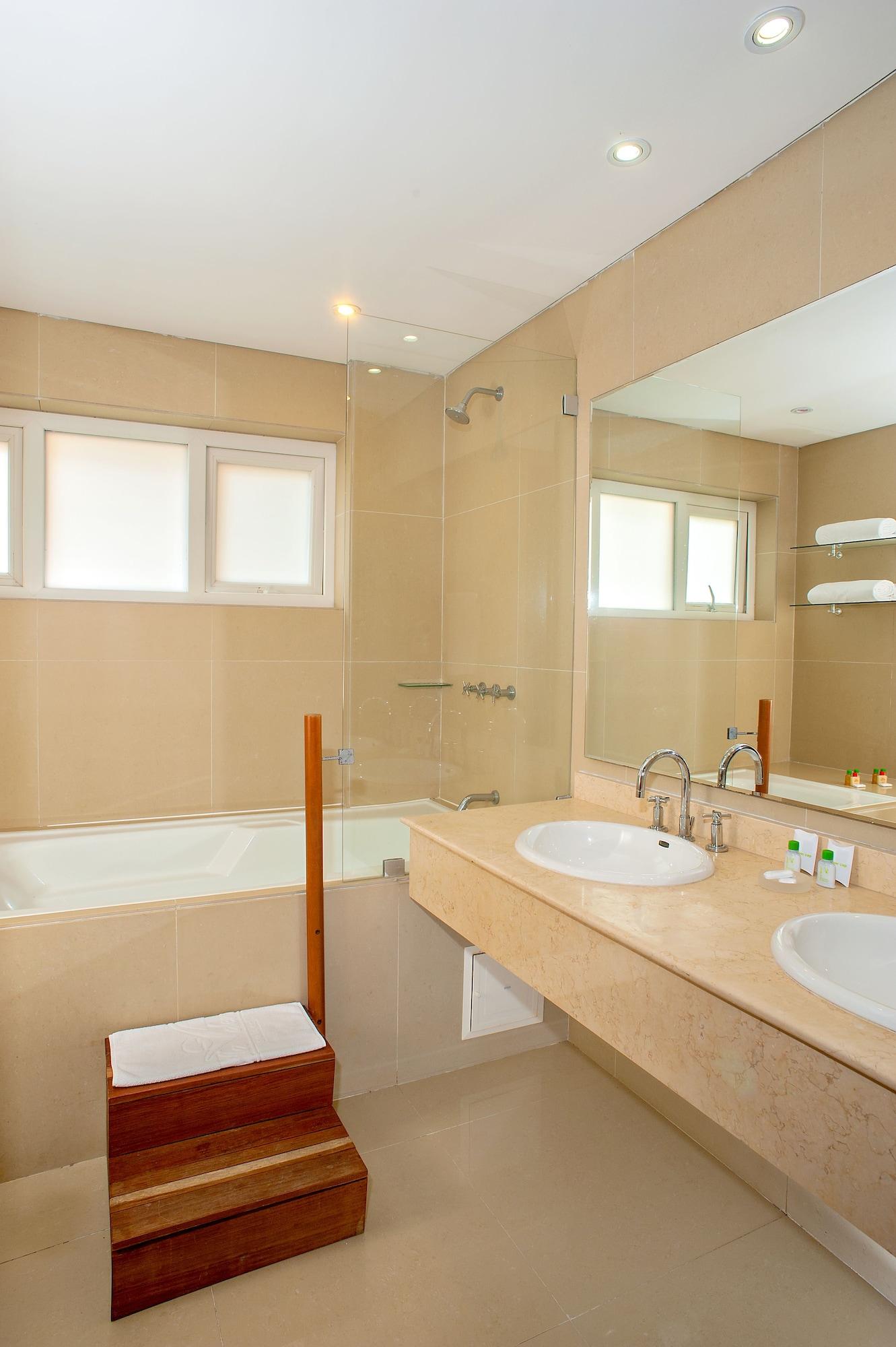 Wyndham Garden Villavicencio Rnt 26993 Restrepo  Ngoại thất bức ảnh